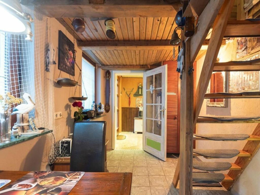 Inhabitable Museum In With Garden